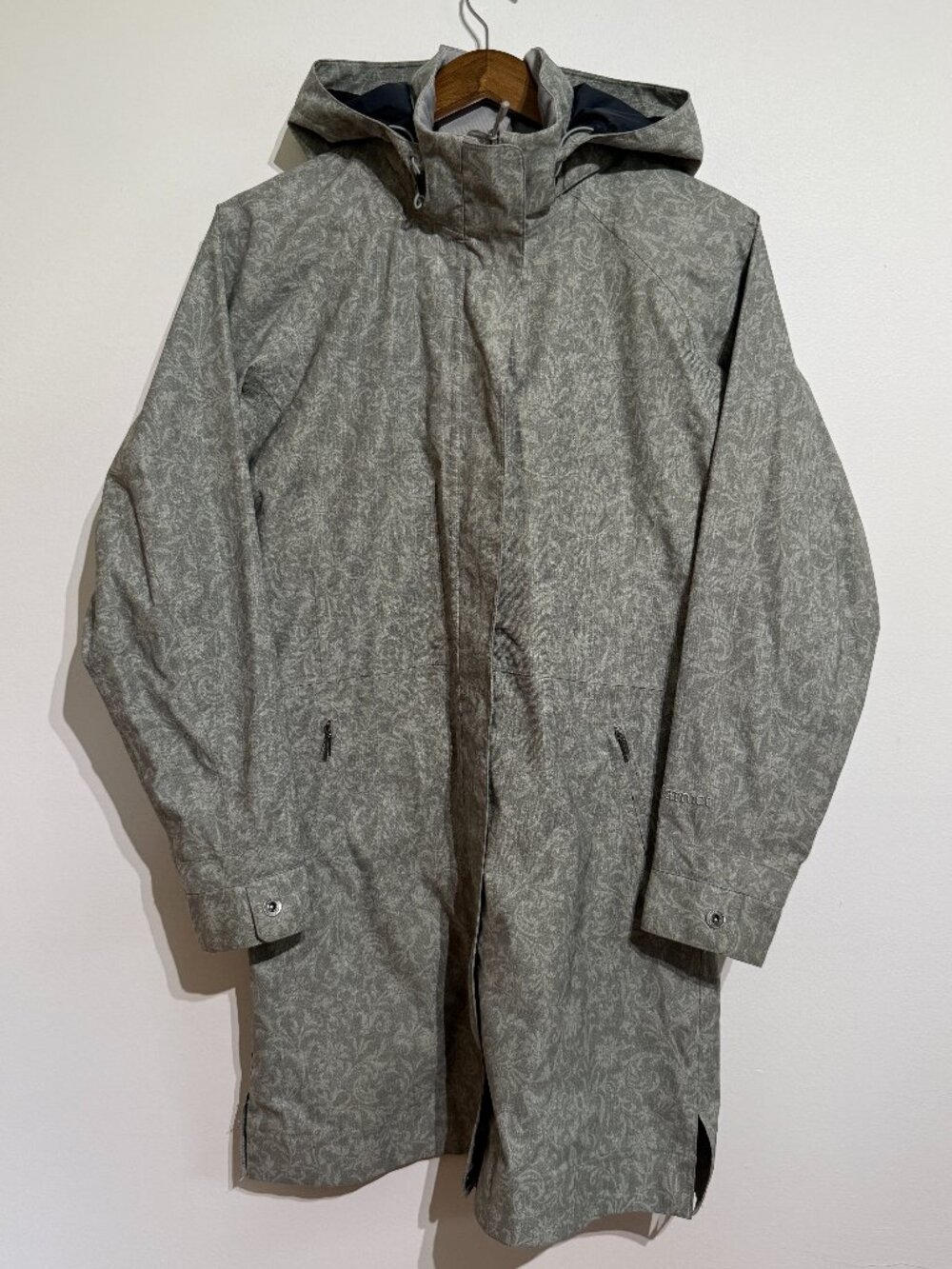 Marmot patterned rain trench coat, Medium